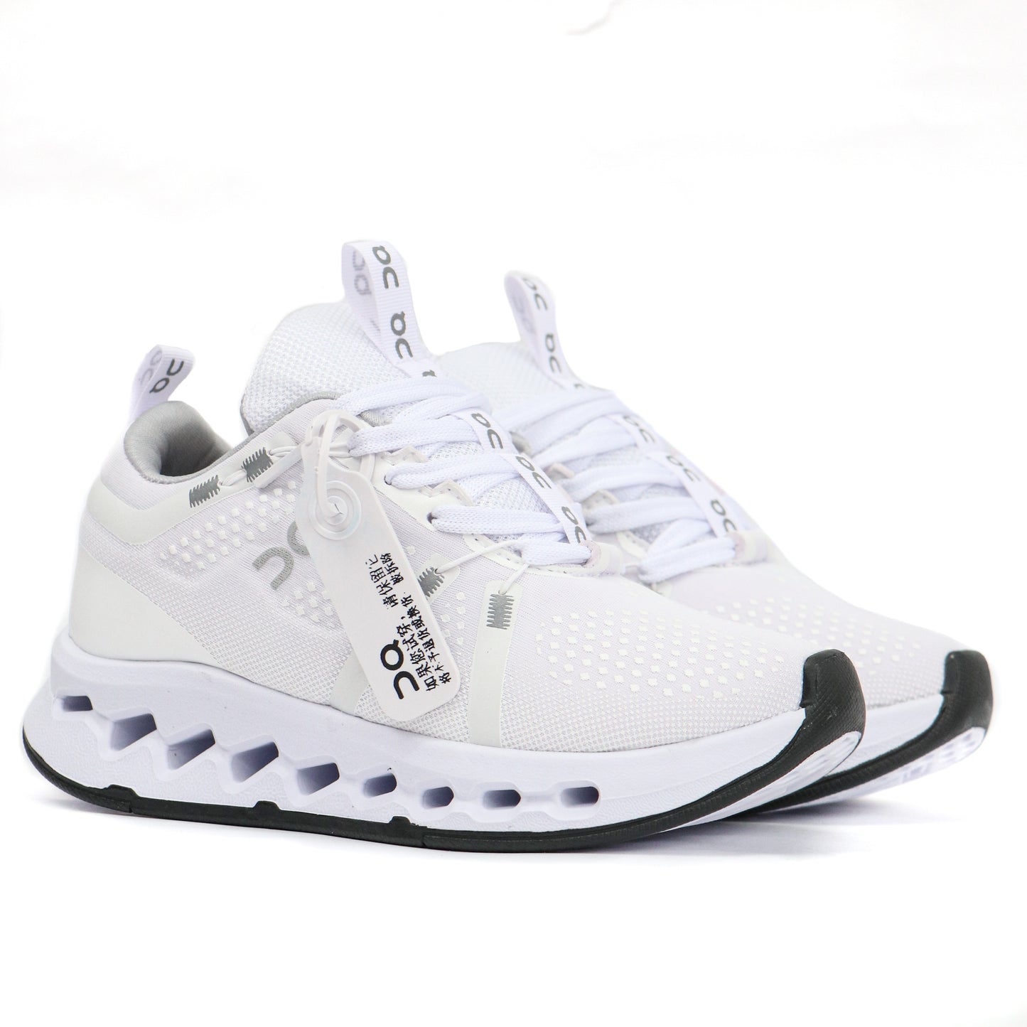 CLOUDSURFER ON2 + 3 Pares de Medias GRATIS por tu compra